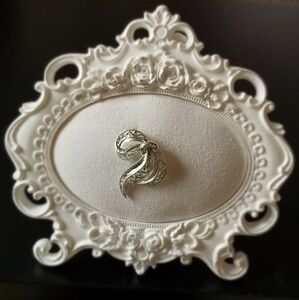 Silvery Scarf / Ribbon Brooch